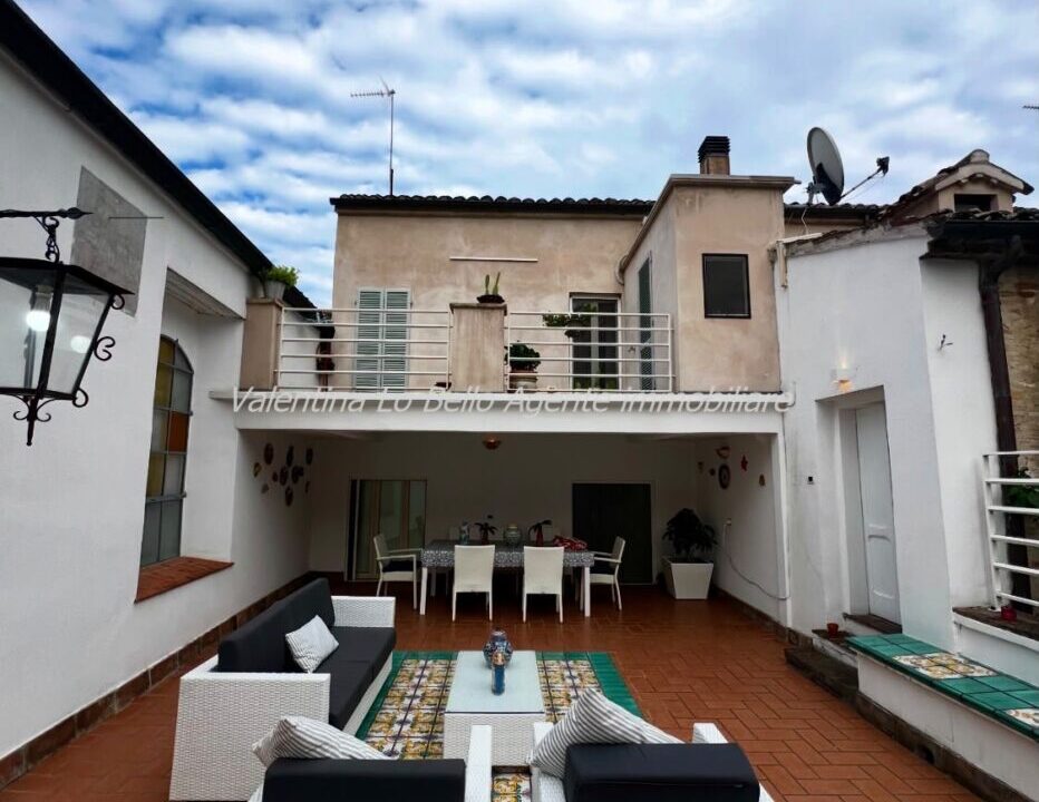 vendesi appartamento di lusso a Porto san giorgio in centro valentina lo bello agente immobiliare (42)